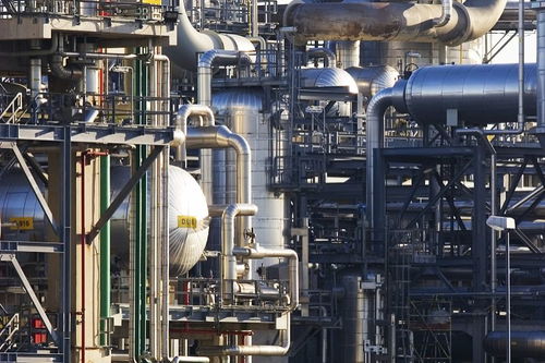 上半年化工原料生產(chǎn)超額完成計(jì)劃，材料科學(xué)研究助力產(chǎn)能提升